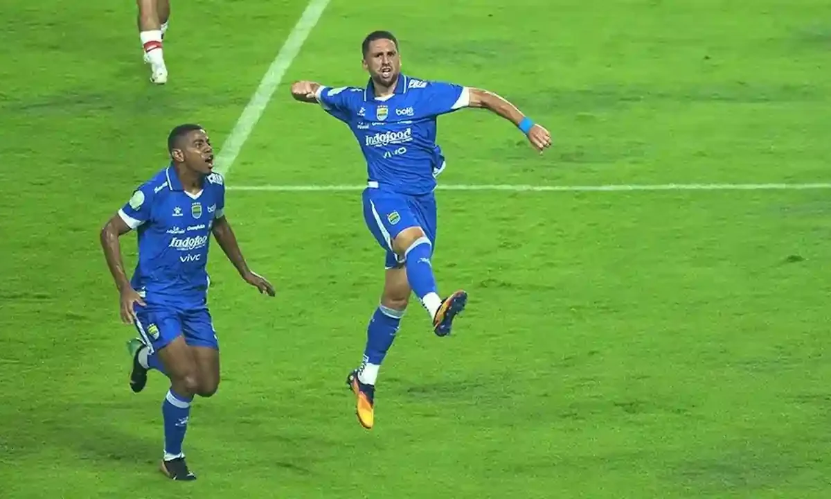 large_lucho_gol_solo_bar